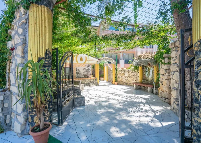 Szálloda Aperion Side 3*