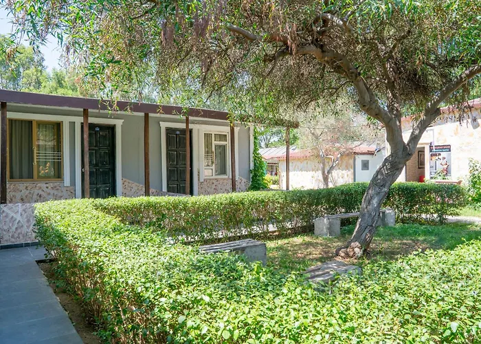 Szálloda Aperion Side